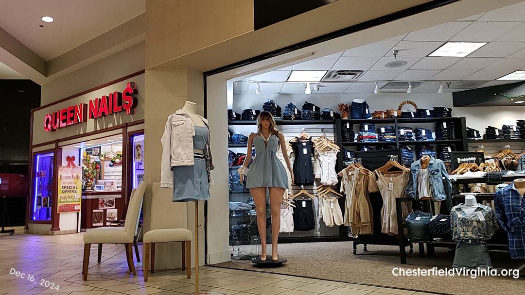 Chesterfield Towne Center Mall December 2024 03